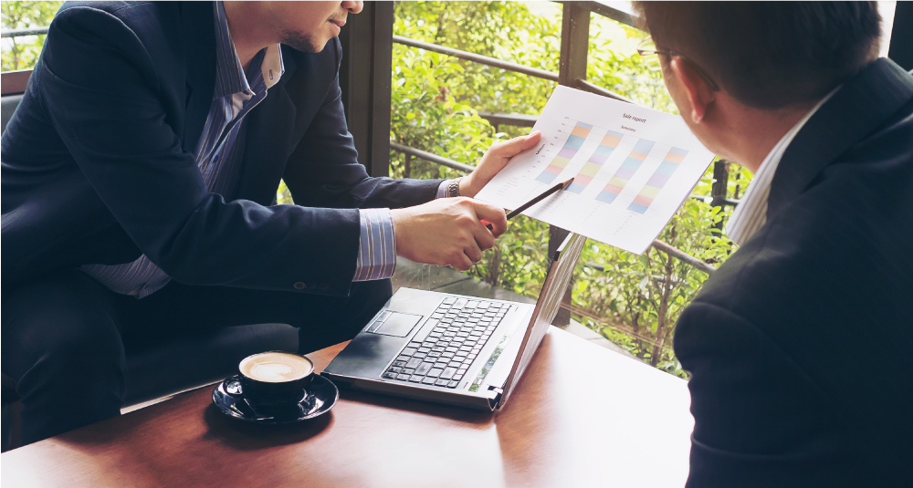 店舗間取りを設計している画像